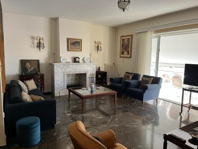 Spacious And Sunny Appartment In Cholargos Αθήνα Εξωτερικό φωτογραφία